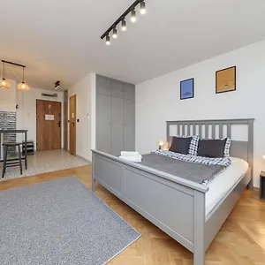  Apartament Metro Onz Apartment/warsaw